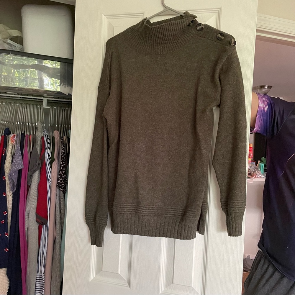 dark green sweater